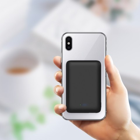Forever power bank bezprzewodowy WTB-100 PD QC 18W 10000 mAh czarny z przyssawkami Forever power bank bezprzewodowy WTB-100 PD QC 18W 10000 mAh czarny z przyssawkami